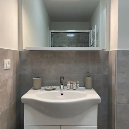 Nencionihouse- Modern Comfort Close To Center *